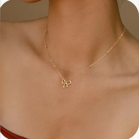 14K GOLD DAINTY BOW NECKLACE 🎀 - Picture 1 of 10